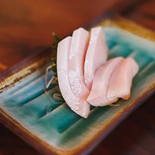 Hamachi toro (yellowtail belly)