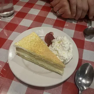 Lemincello Cake