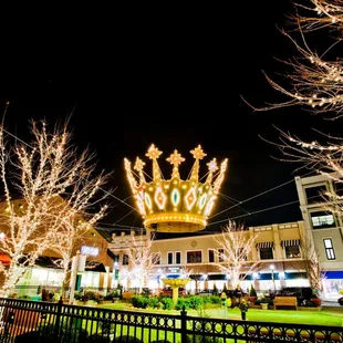 X-Mas Crowns at Zona Rosa