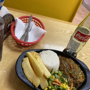 Lengua y arroz con salsa - Muy bueno!