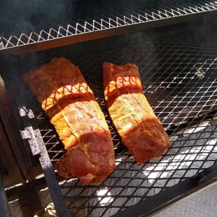 Spare ribs, looking good.