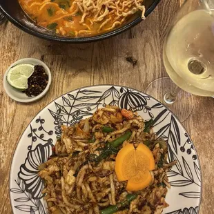 Spicy Cantonese Noodle Curry (Khao Soi) - NEW 2016 Sauvignon Blanc White