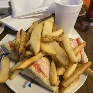 Baby club and fries