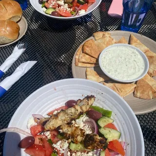 Horiatiki Salata