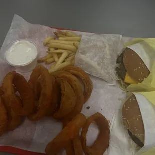 Zorba&apos;s Cheeseburger &amp; Onion Rings with French Fries