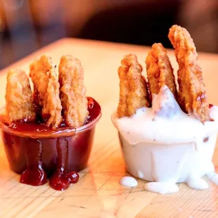 chicken wings and fried chicken, chicken, food, bbq chicken, fried chicken wings, chicken wings, bbq wings, fried chicken, poultry