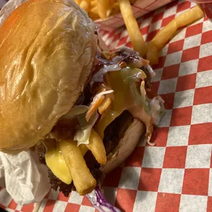 Lebones Lebanese Burger Combo