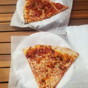 Pepperoni and cheese pizza