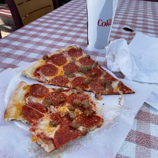food, pizza