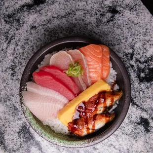 Fresh Chirashi bowl