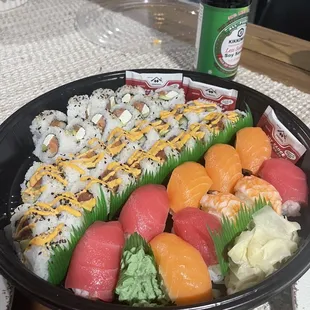 Spicy tuna roll, Philadelphia roll, tuna and salmon nigiri!