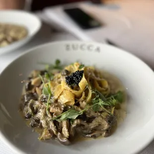 Tagliatelle Ai Funghi Misti Con Fonduta Di Parmigiano E Caviale Al Tartufo Nero