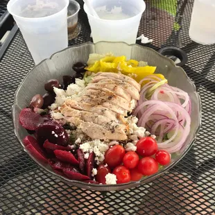 Greek salad with chicken $15