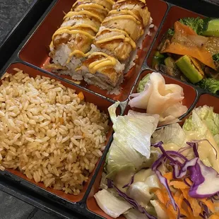 Zuki Japanese Hibachi Grill & Sushi Lounge
