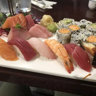Sushi and sashimi entrée dinner