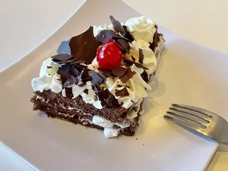 HiRa Cafe & Patisserie