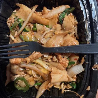 Lunch Chicken Drunken Noodles