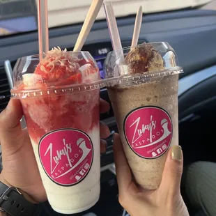 Strawberry and coconut and obispo de nues