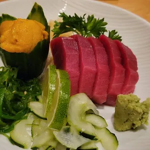 Uni and chu toro sashimi