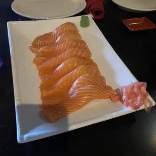 Large salmon nigiri (4 orders)