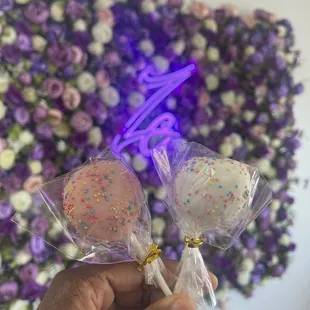 Cake Pops -- 28 May 2022