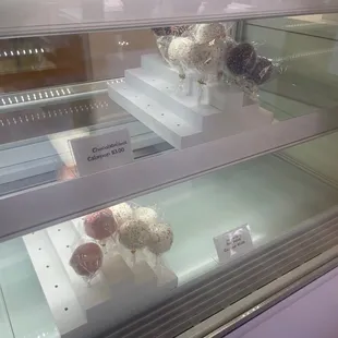 Cake Pops (Chocolate and Vanilla) -- $3 each