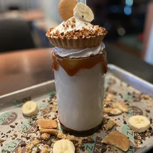 Show stopper shake: banana creme pie, hazelnut