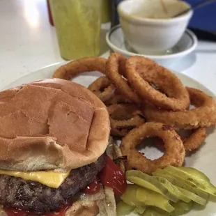 The meals look delicious but why are all your buns smashed?