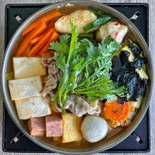 6. Korean Kimchi Pot