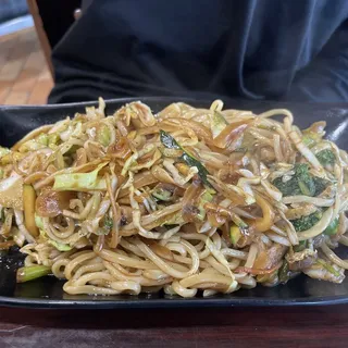32 Veg. Chow Mein