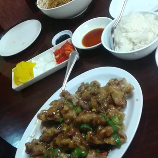 61.Kkanpoong Beef
