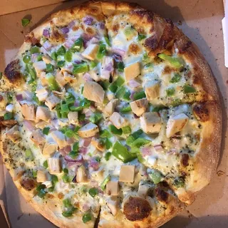 White Sauce Chicken Pizza