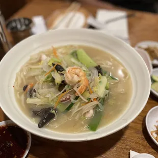 A33. Seafood Soup with Thick Noodle