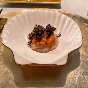 Scallop, uni, shaved truffle